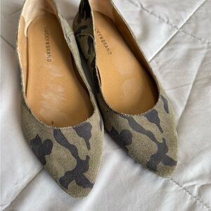 Lucky Brand Women's Green Camouflage Loafers